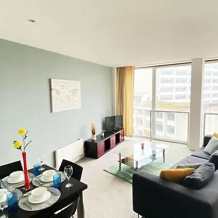 Birmingham City Centre, 2-Bedroom Apartment, Exterior photo