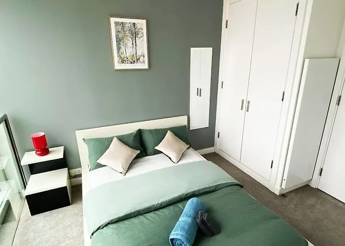Birmingham City Centre, 2-Bedroom Apartment,