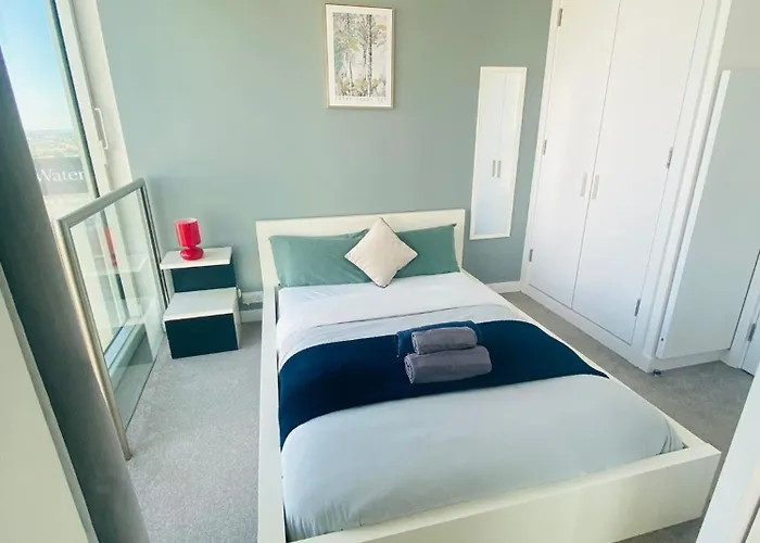 Birmingham City Centre, 2-Bedroom Apartment,