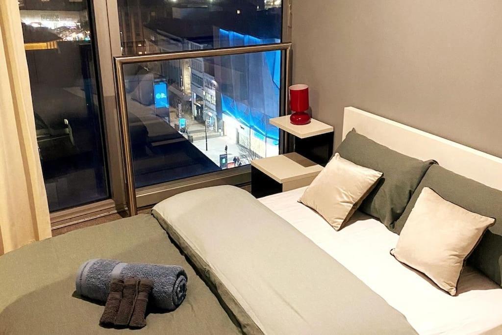 Centre, 2-bedroom Apartment, * Birmingham